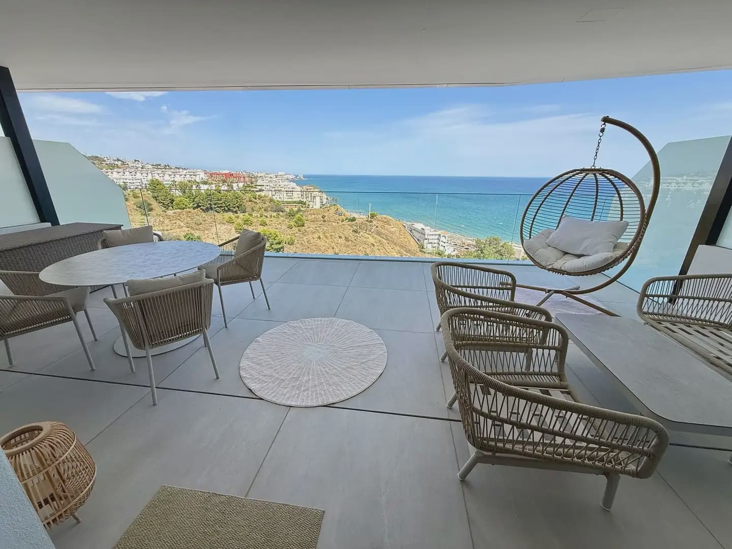 2 soveværelse Strandlejlighed til salg i Fuengirola med swimmingpool garage - € 994.000 (Ref: 10158292)