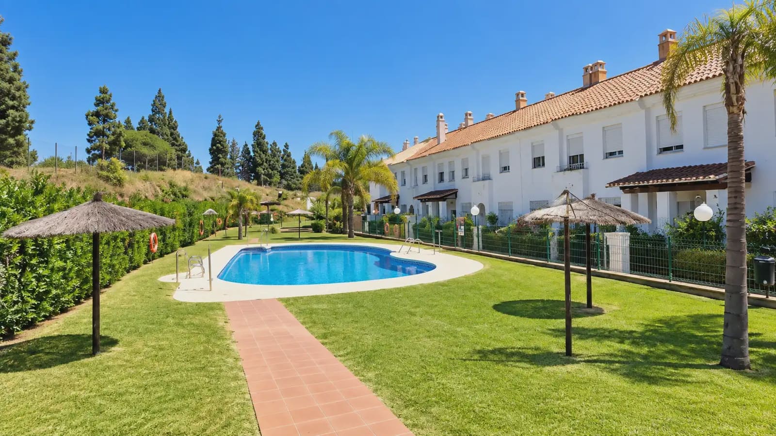 2 soveværelse Lejlighed til leje i Mijas med swimmingpool garage - € 1.750 (Ref: 10158295)