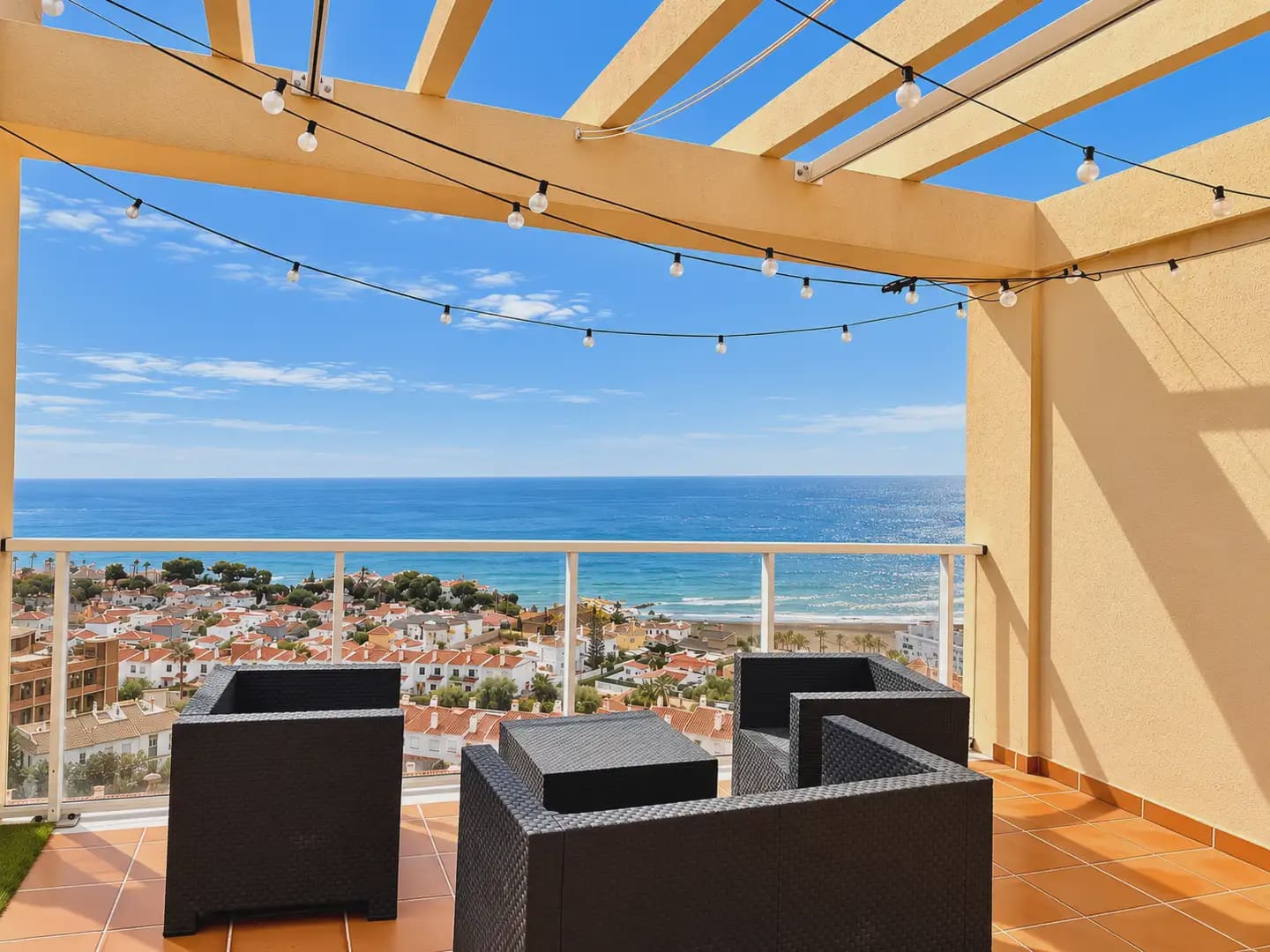 Ático de 4 habitaciones en Rincón de la Victoria en venta con piscina garaje - 1.050.000 € (Ref: 10167499)