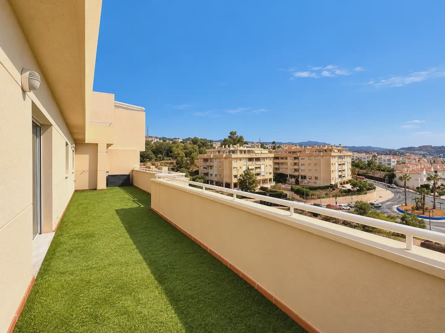 Ático de 4 habitaciones en Rincón de la Victoria en venta con piscina garaje - 1.050.000 € (Ref: 10167499)