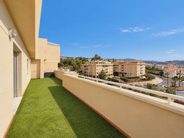 Ático de 4 habitaciones en Rincón de la Victoria en venta con piscina garaje - 1.050.000 € (Ref: 10167499)