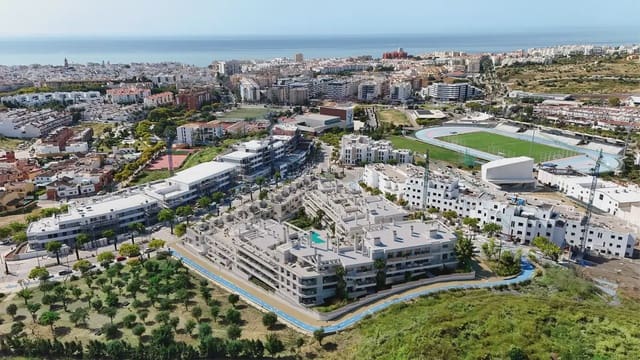 2 soveværelse Lejlighed til salg i Zona Calvario, Estepona med swimmingpool garage - € 450.000 (Ref: 10181062)