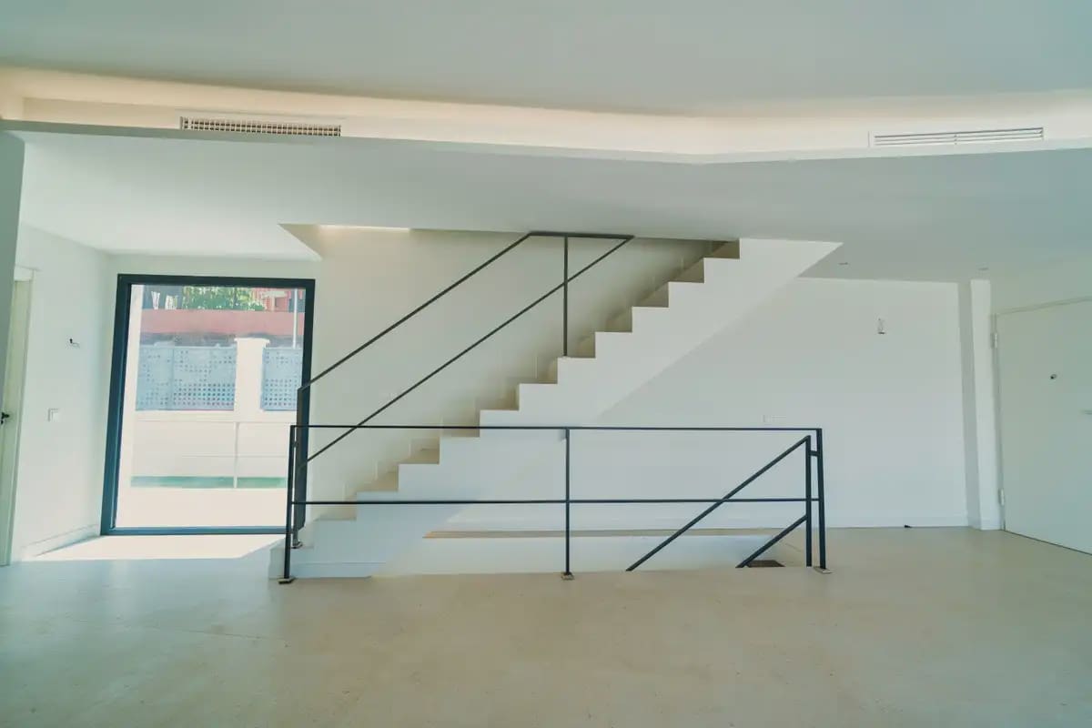 4 Zimmer Villa zu verkaufen in Alhaurin de la Torre mit Pool - 820.000 € (Ref: 10181877)