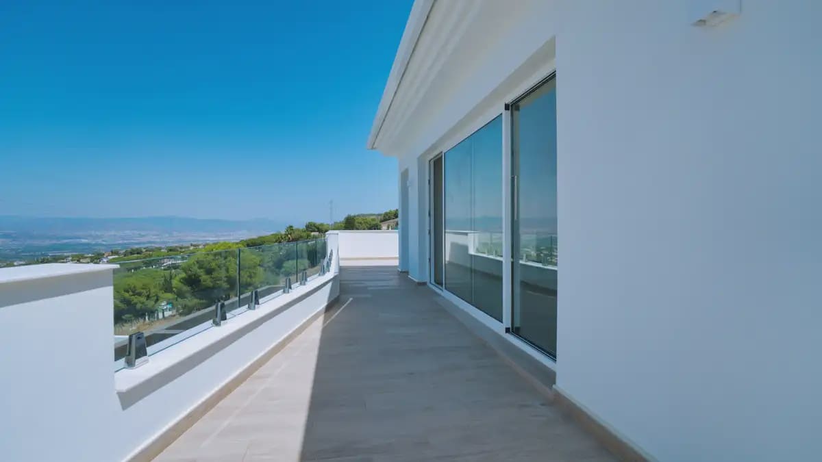 4 Zimmer Villa zu verkaufen in Alhaurin de la Torre mit Pool - 820.000 € (Ref: 10181877)