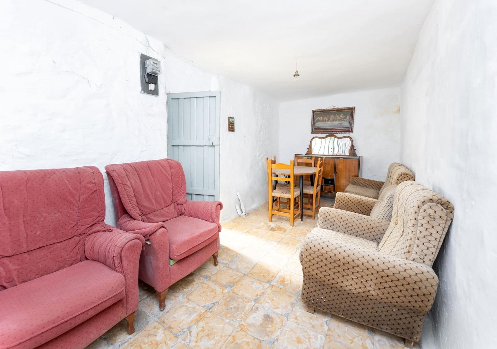 3 slaapkamer Halfvrijstaande villa te koop in Pinos Genil - € 67.000 (Ref: 10171967)