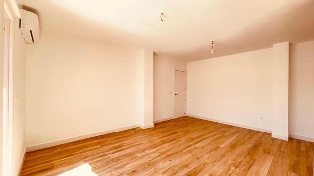4 chambre Penthouse à vendre à Pajaritos - Plaza de Toros, Grenade ville avec garage - 540 000 € (Ref: 10171969)