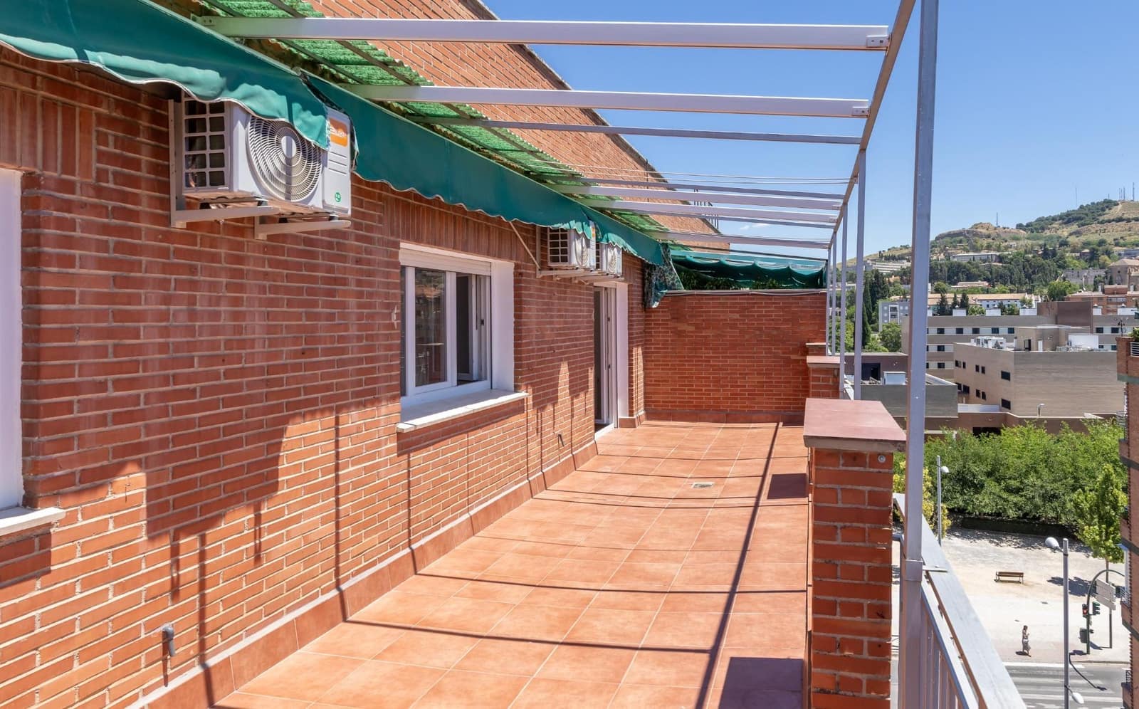 4 Zimmer Penthouse zu verkaufen in Granada Stadt mit Garage - 540.000 € (Ref: 10171969)