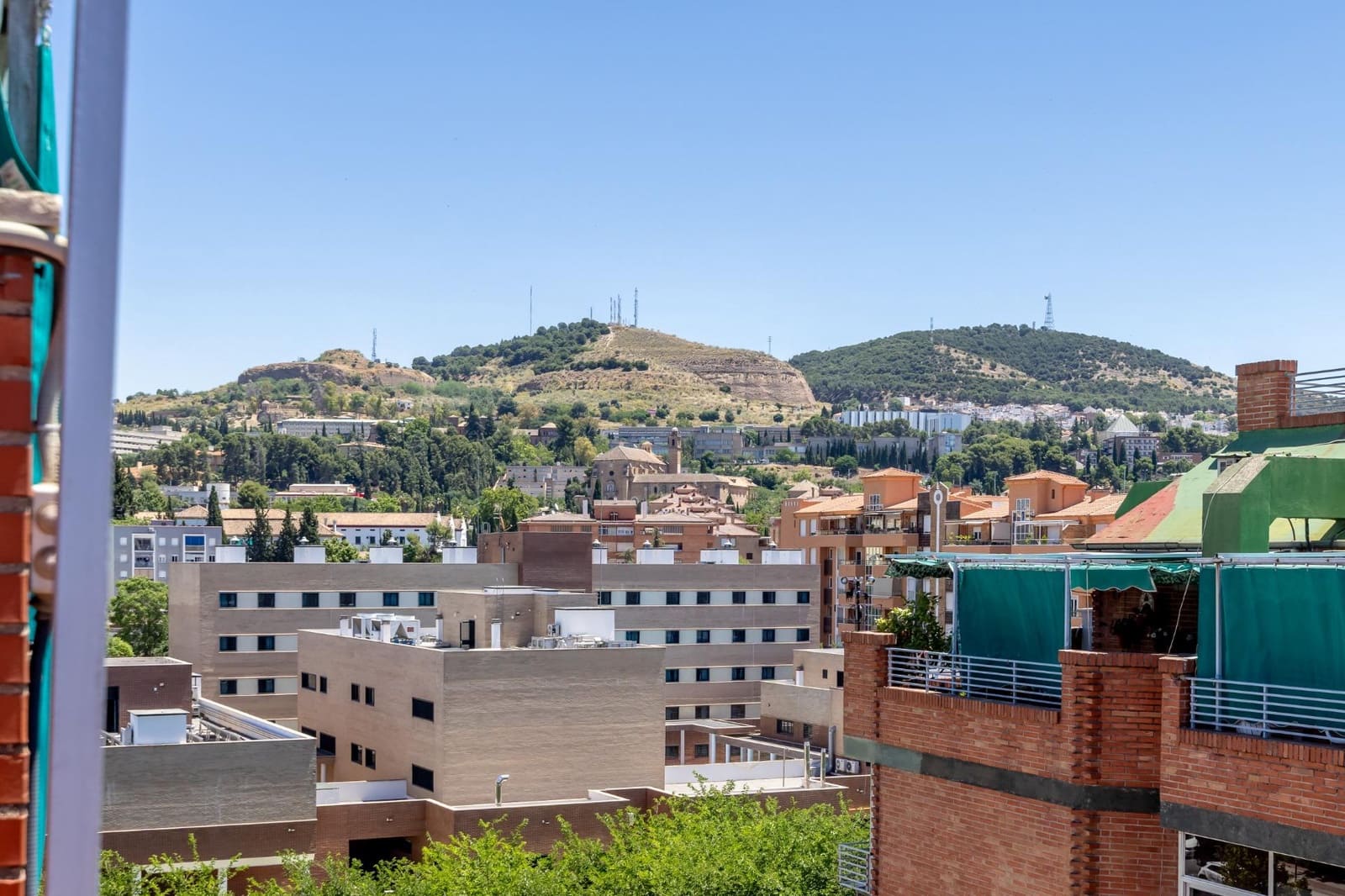 4 Zimmer Penthouse zu verkaufen in Granada Stadt mit Garage - 540.000 € (Ref: 10171969)