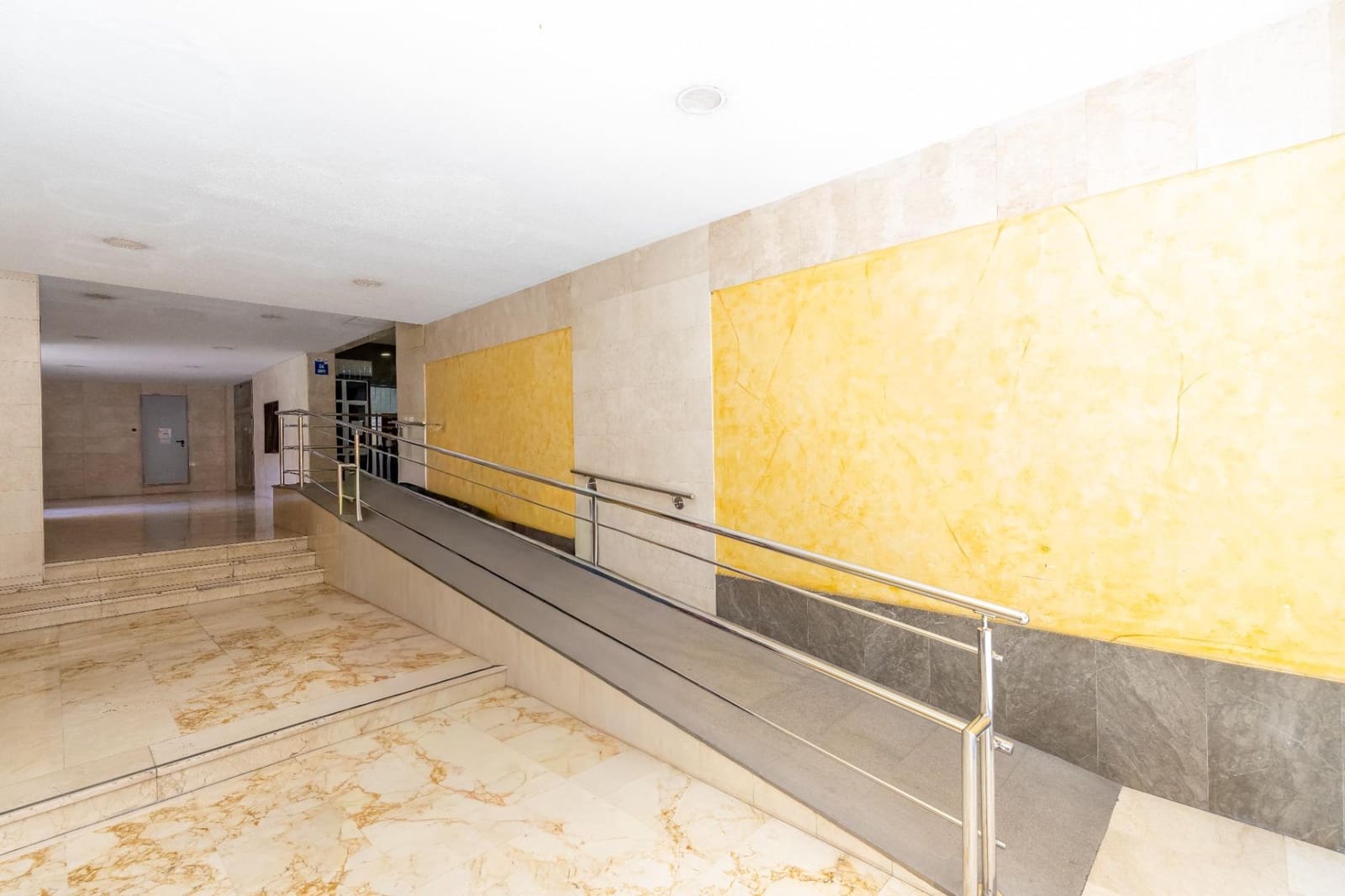 4 Zimmer Penthouse zu verkaufen in Granada Stadt mit Garage - 540.000 € (Ref: 10171969)