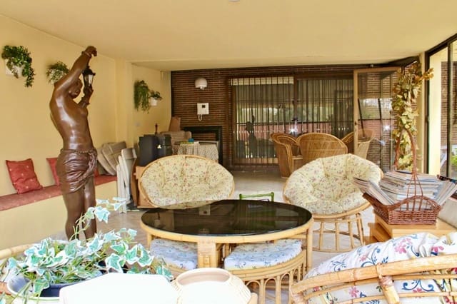 3 sypialnia Mieszkanie na sprzedaż w Miasto Grenada z basenem garażem - 1 250 000 € (Ref: 10171973)