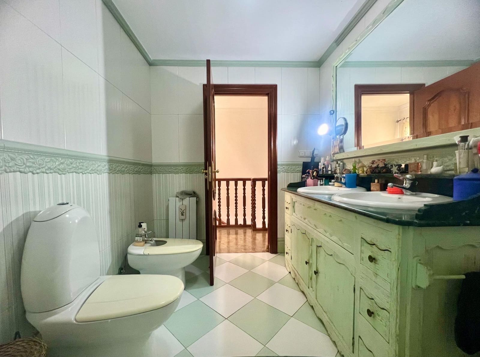 4 soverom Villa til salgs i Granada by med garasje - € 375 000 (Ref: 10171974)