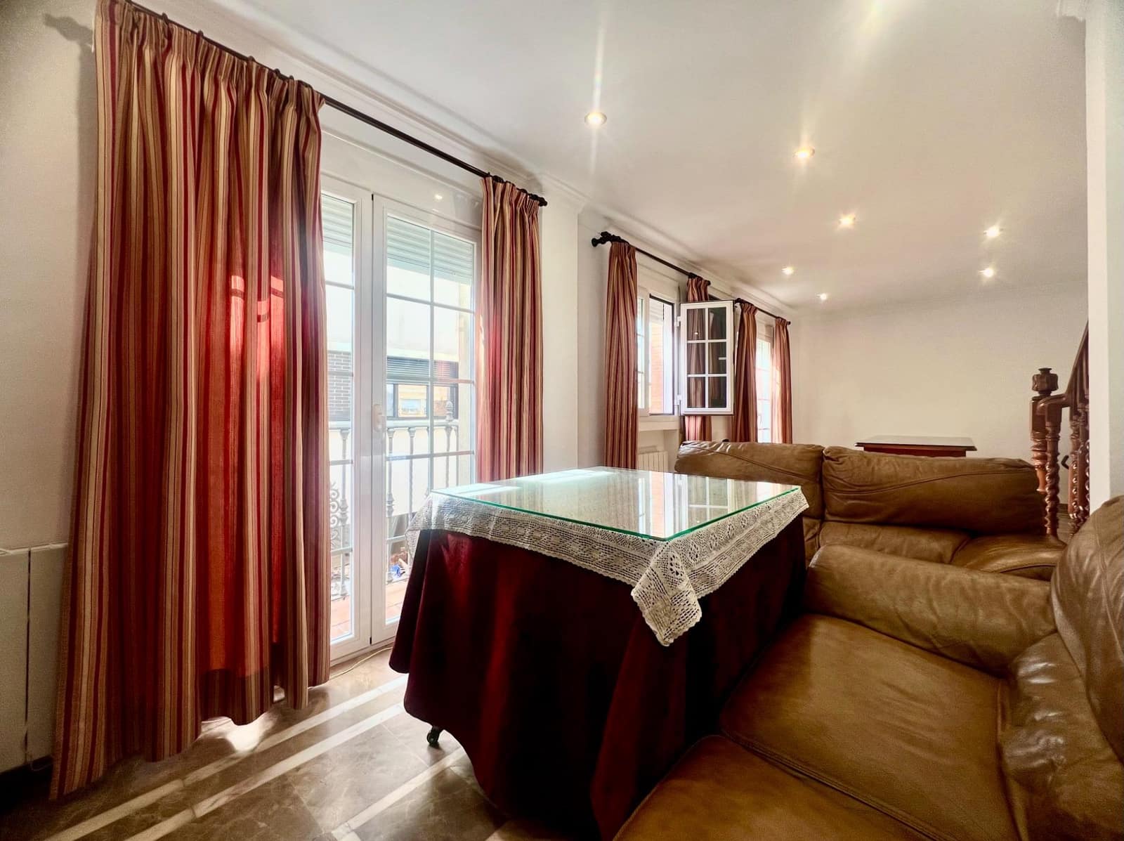 4 soverom Villa til salgs i Granada by med garasje - € 375 000 (Ref: 10171974)
