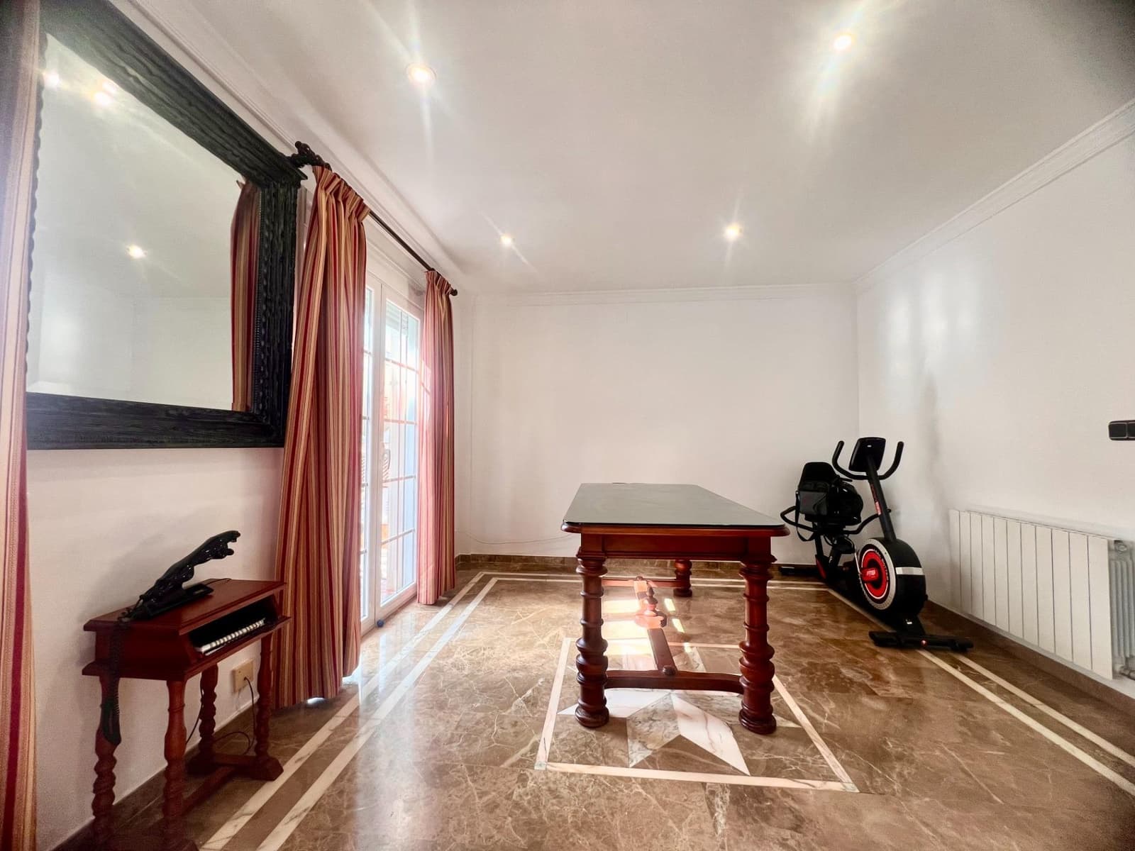 4 soverom Villa til salgs i Granada by med garasje - € 375 000 (Ref: 10171974)