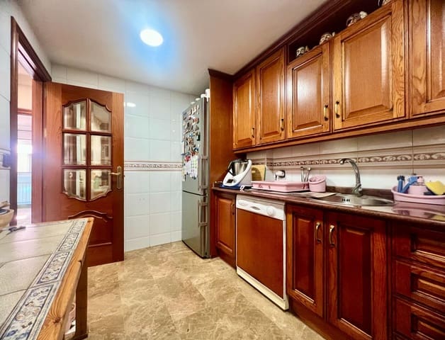 4 soverom Villa til salgs i Zaidin, Granada by med garasje - € 375 000 (Ref: 10171974)