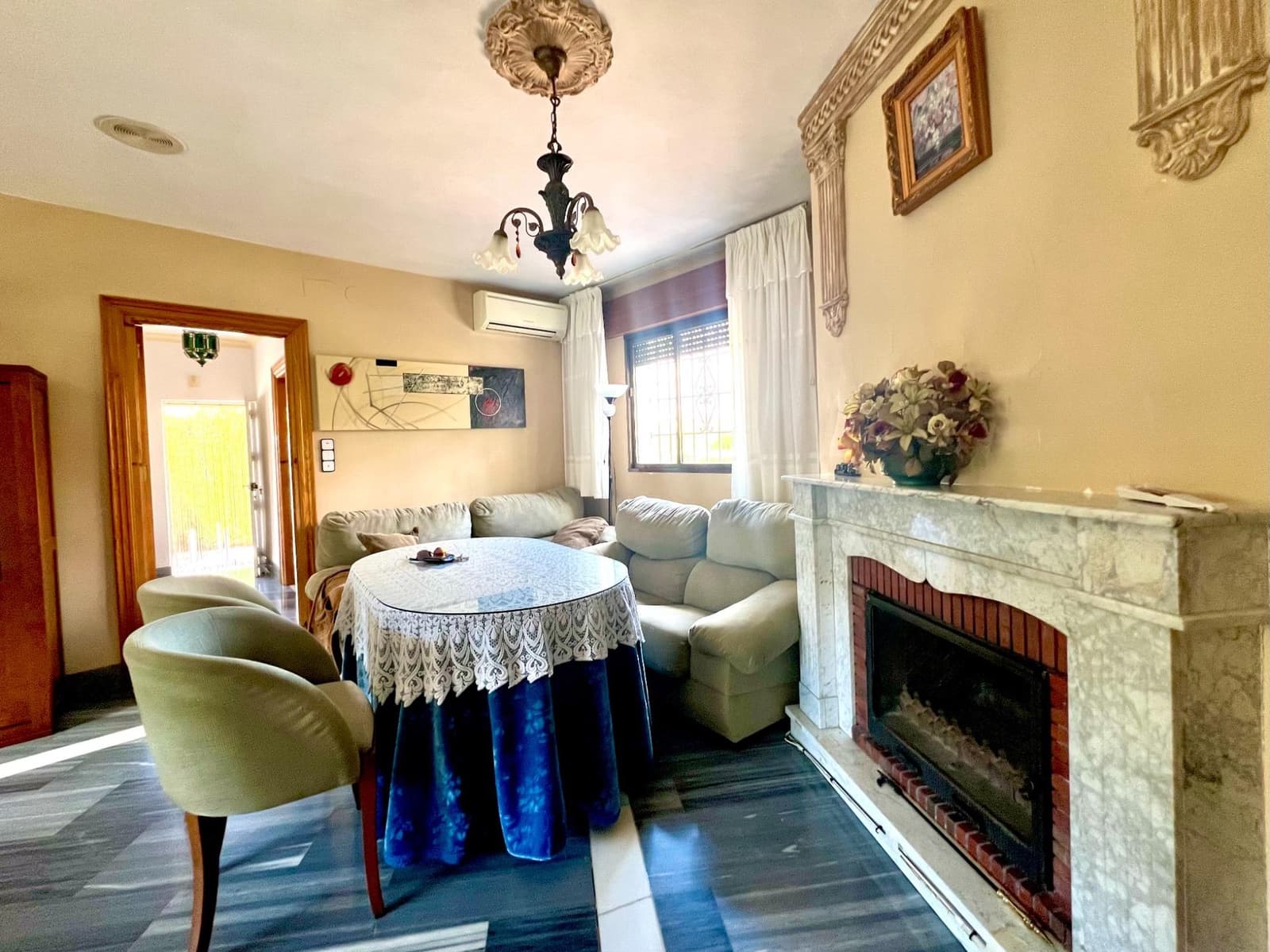 4 slaapkamer Villa te koop in Otura met zwembad garage - € 349.900 (Ref: 10171975)