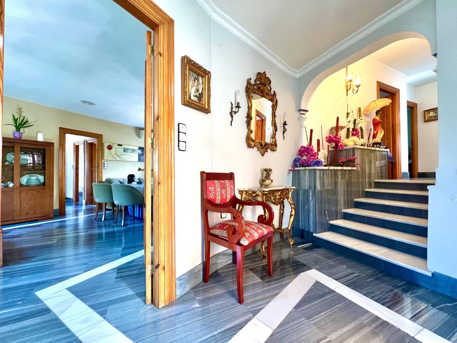 4 slaapkamer Villa te koop in Otura met zwembad garage - € 349.900 (Ref: 10171975)