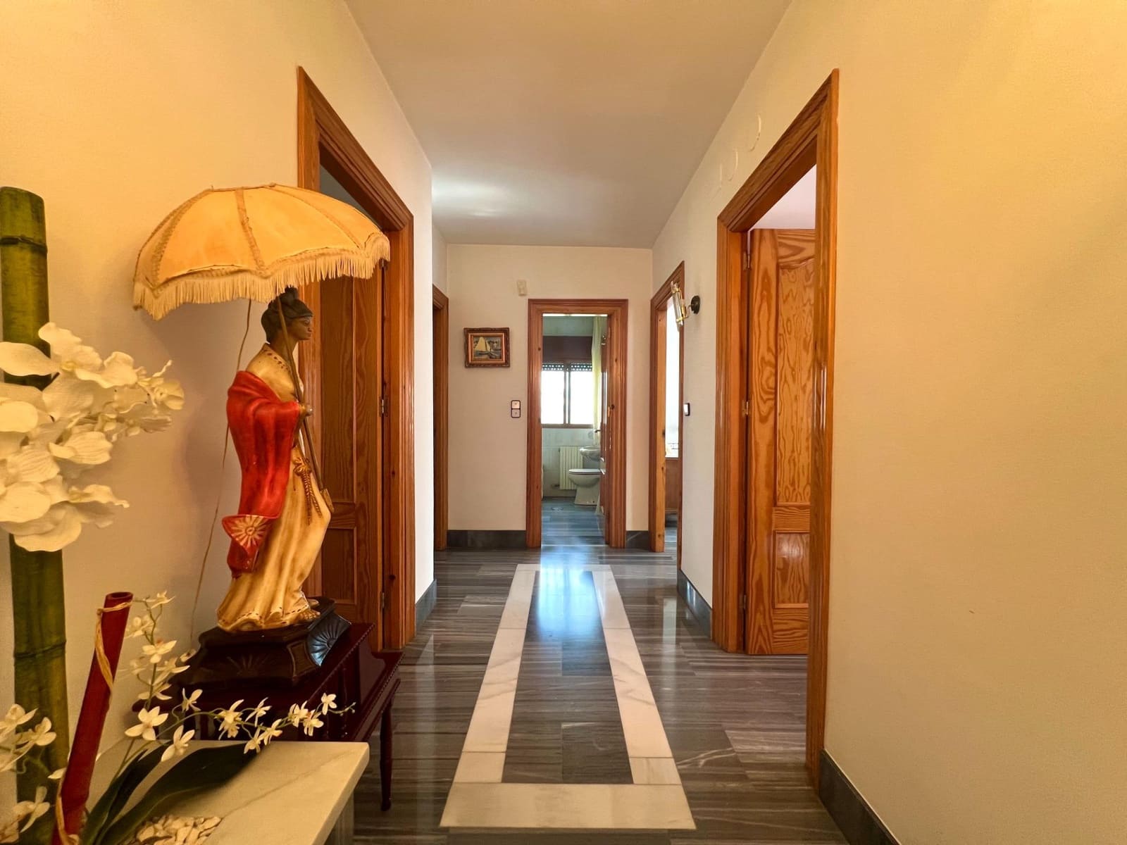 4 slaapkamer Villa te koop in Otura met zwembad garage - € 349.900 (Ref: 10171975)