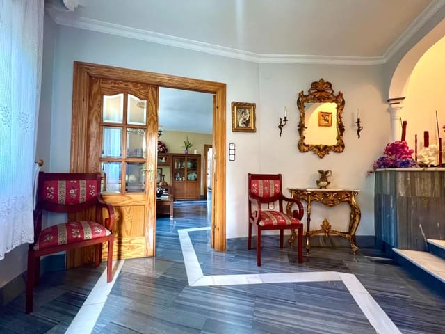 4 slaapkamer Villa te koop in Otura met zwembad garage - € 349.900 (Ref: 10171975)