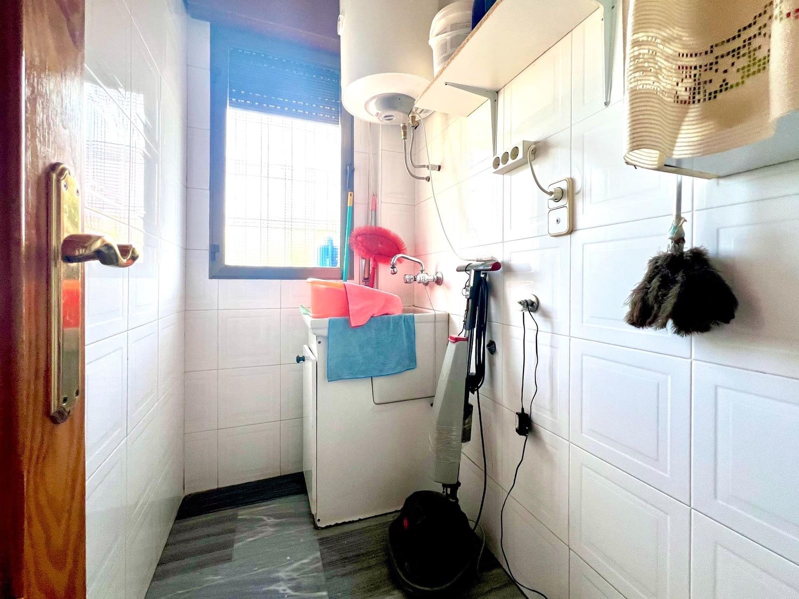 4 slaapkamer Villa te koop in Otura met zwembad garage - € 349.900 (Ref: 10171975)