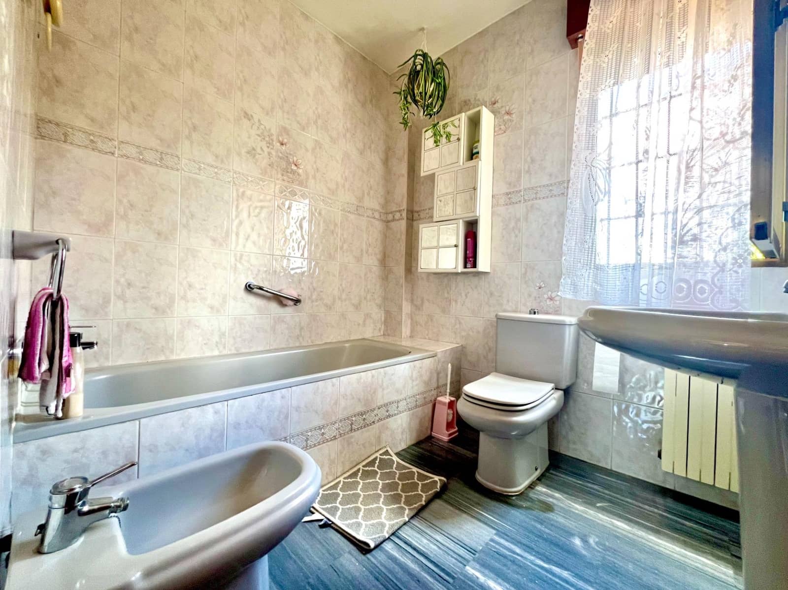 4 slaapkamer Villa te koop in Otura met zwembad garage - € 349.900 (Ref: 10171975)