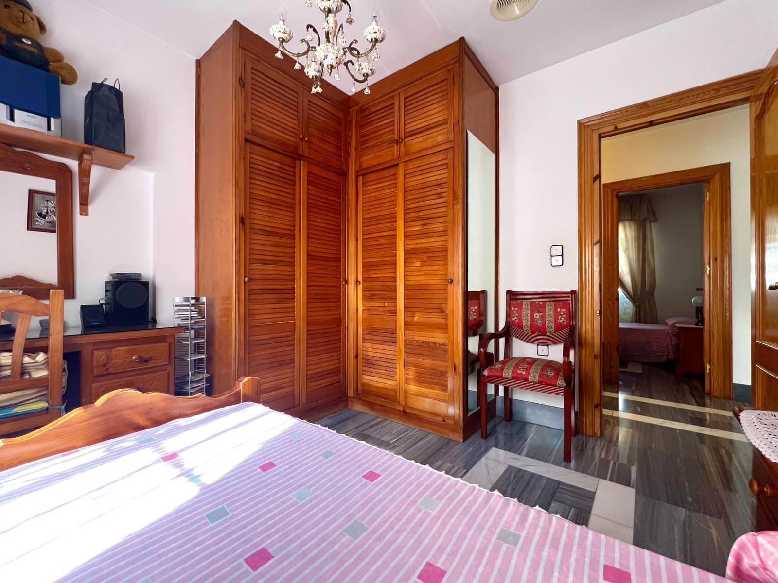 4 slaapkamer Villa te koop in Otura met zwembad garage - € 349.900 (Ref: 10171975)
