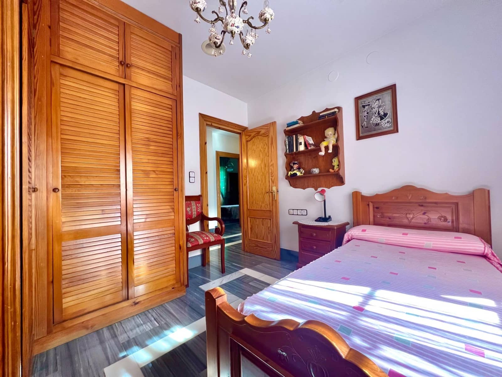 4 slaapkamer Villa te koop in Otura met zwembad garage - € 349.900 (Ref: 10171975)