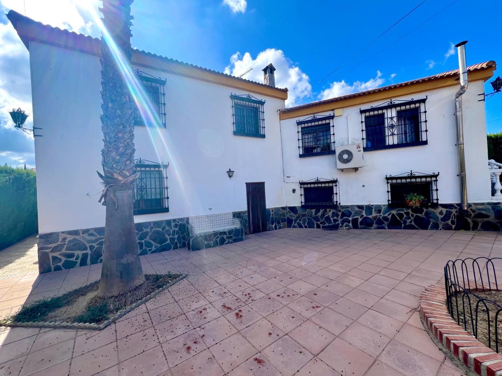 4 slaapkamer Villa te koop in Otura met zwembad garage - € 349.900 (Ref: 10171975)