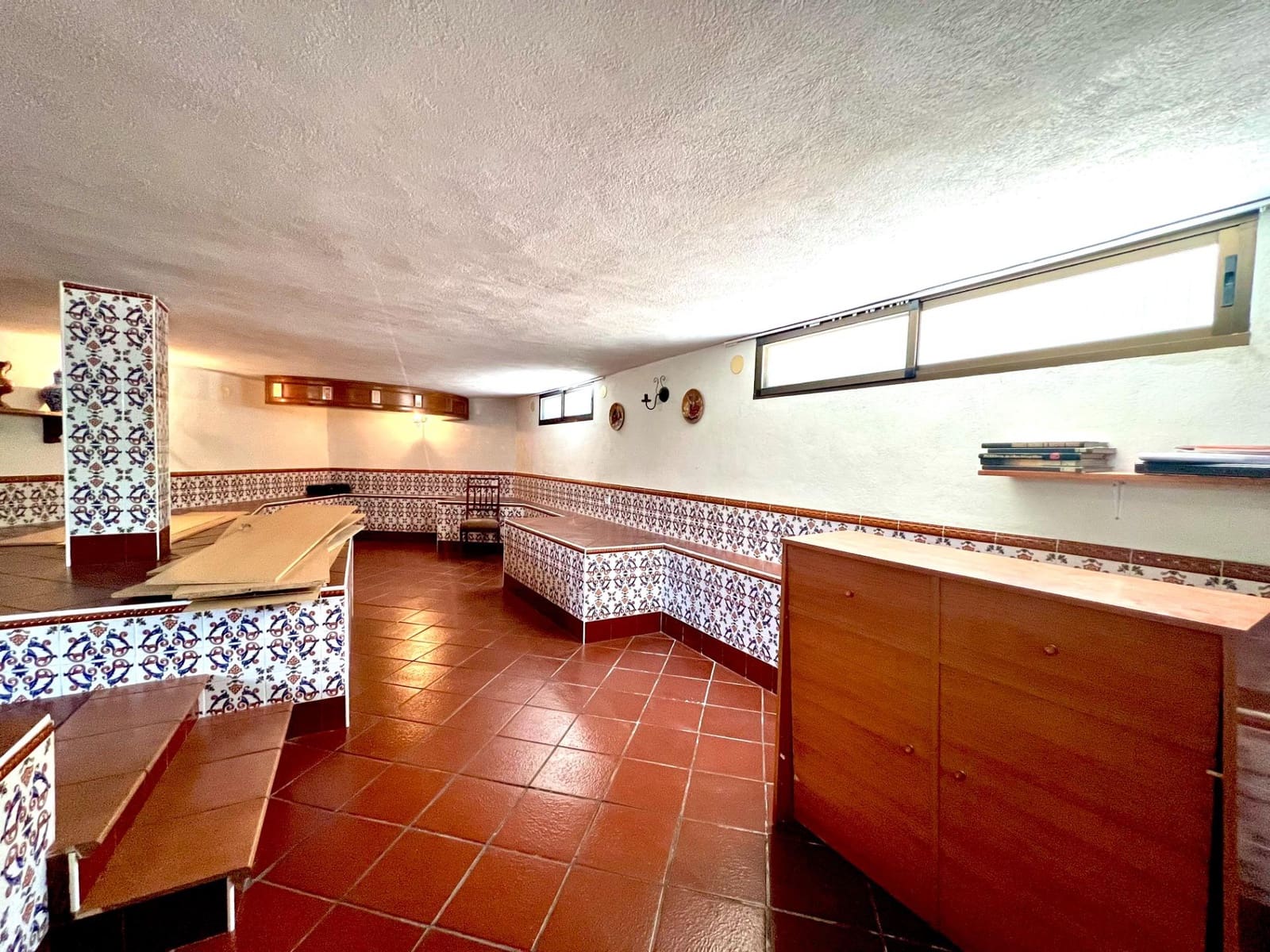 4 slaapkamer Villa te koop in Otura met zwembad garage - € 349.900 (Ref: 10171975)