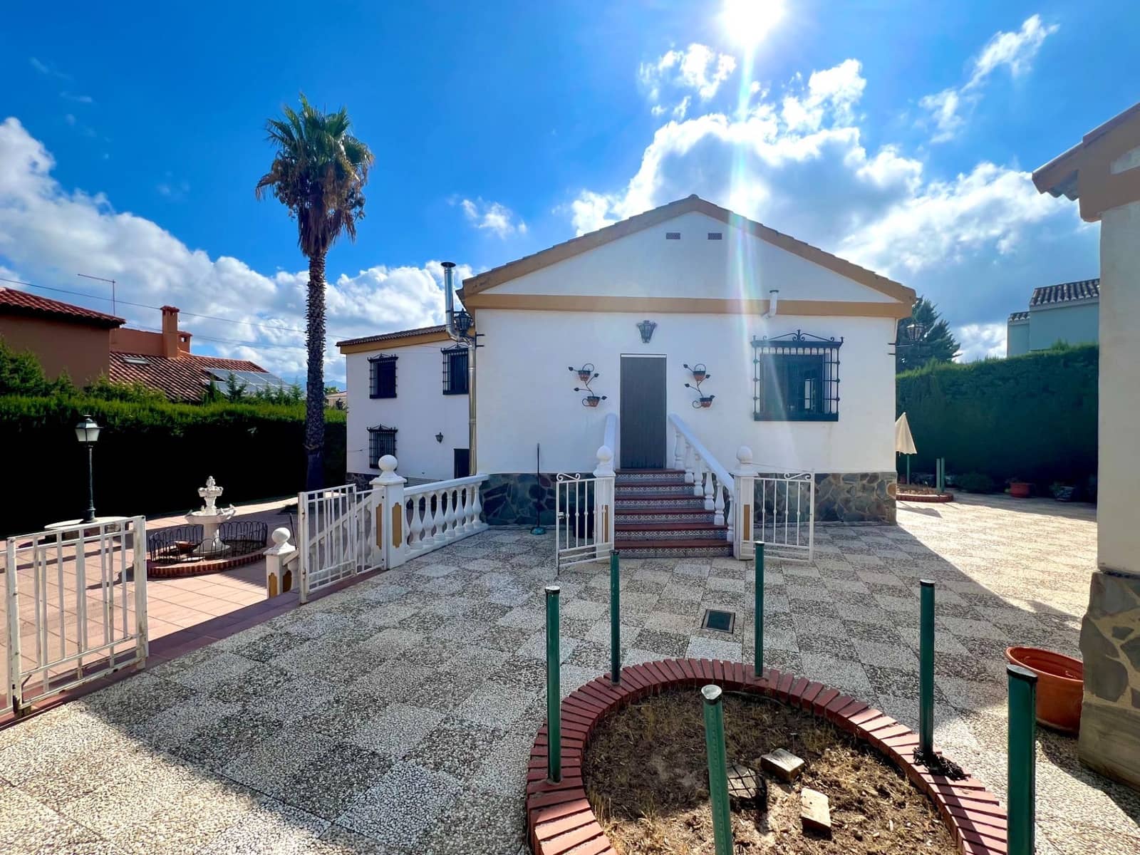 4 slaapkamer Villa te koop in Otura met zwembad garage - € 349.900 (Ref: 10171975)