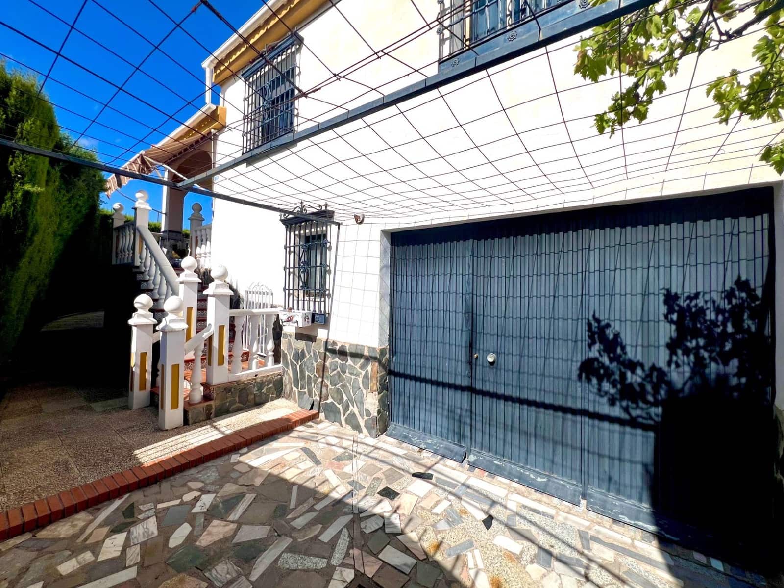 4 slaapkamer Villa te koop in Otura met zwembad garage - € 349.900 (Ref: 10171975)