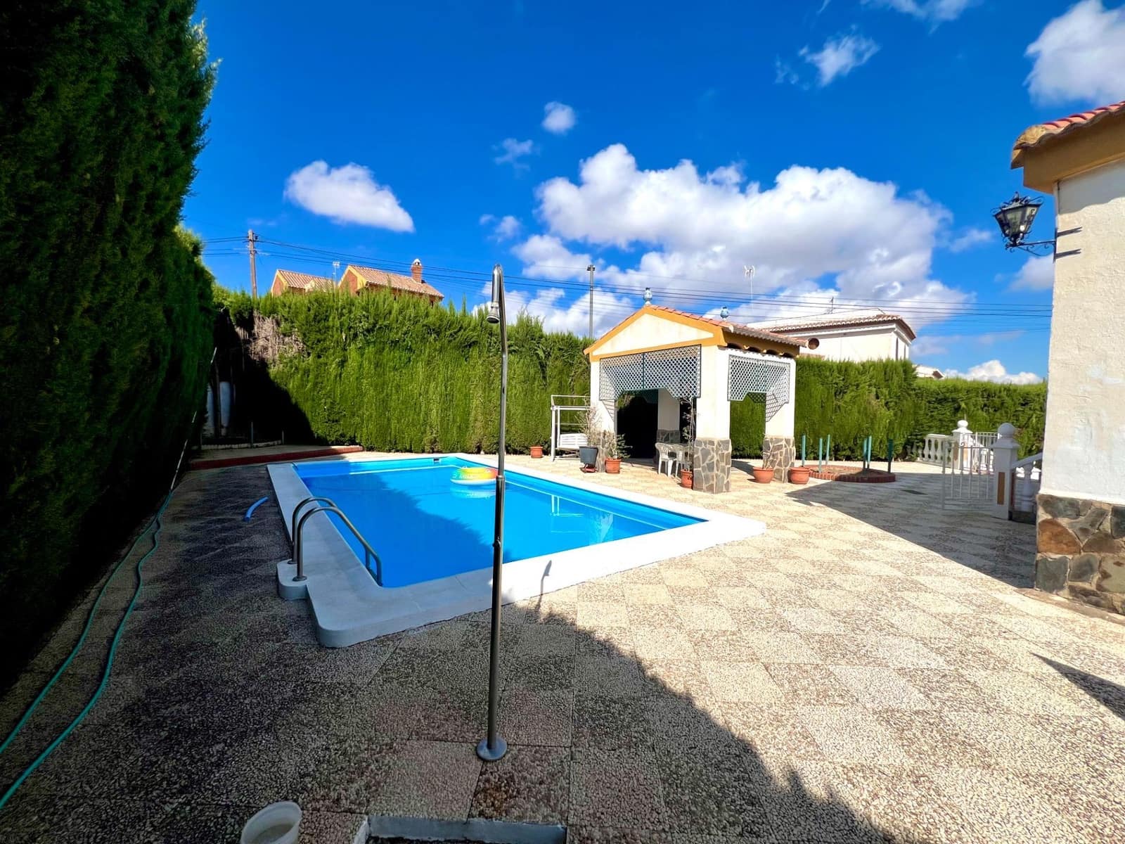 4 slaapkamer Villa te koop in Otura met zwembad garage - € 349.900 (Ref: 10171975)