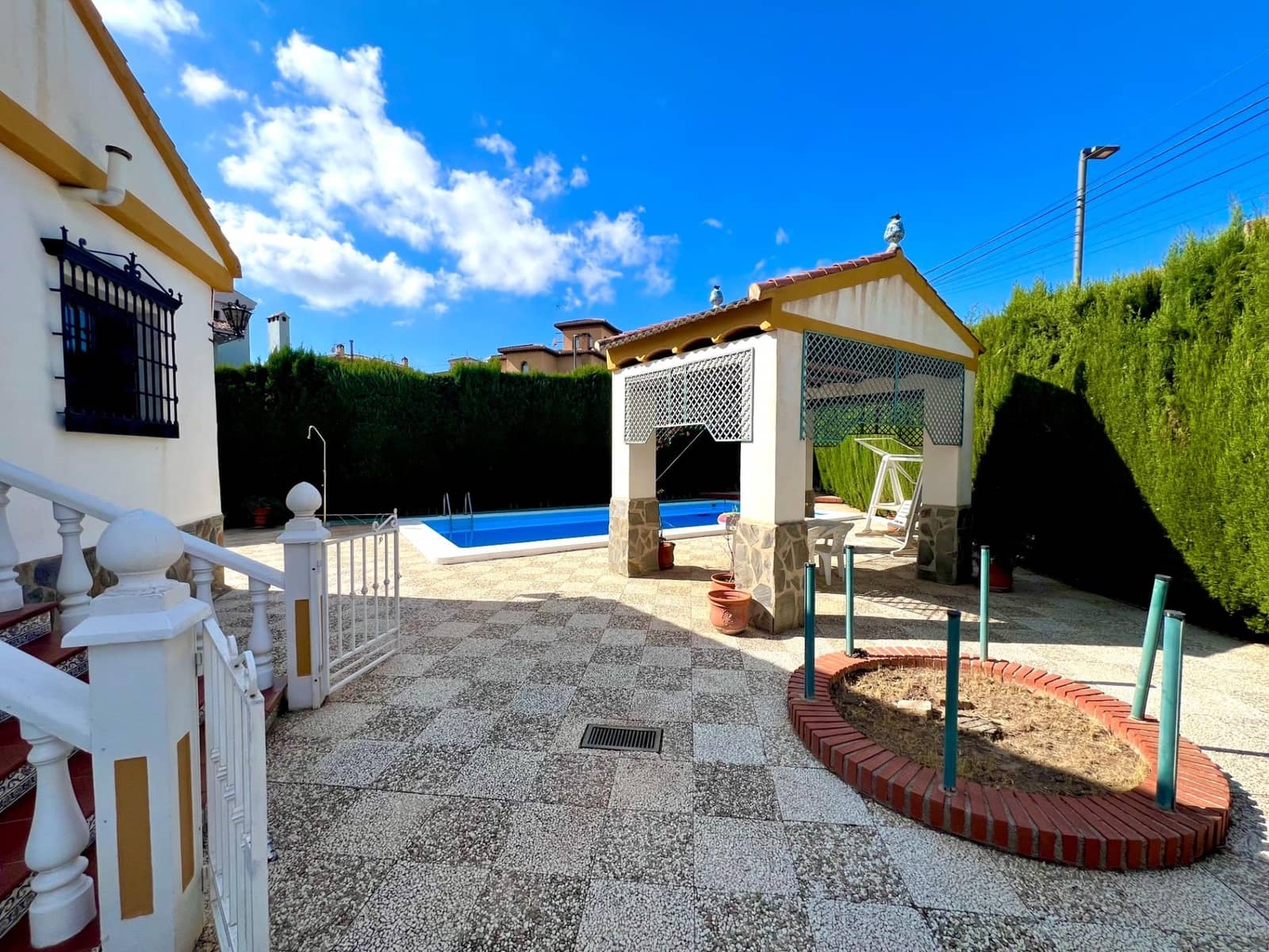 4 slaapkamer Villa te koop in Otura met zwembad garage - € 349.900 (Ref: 10171975)