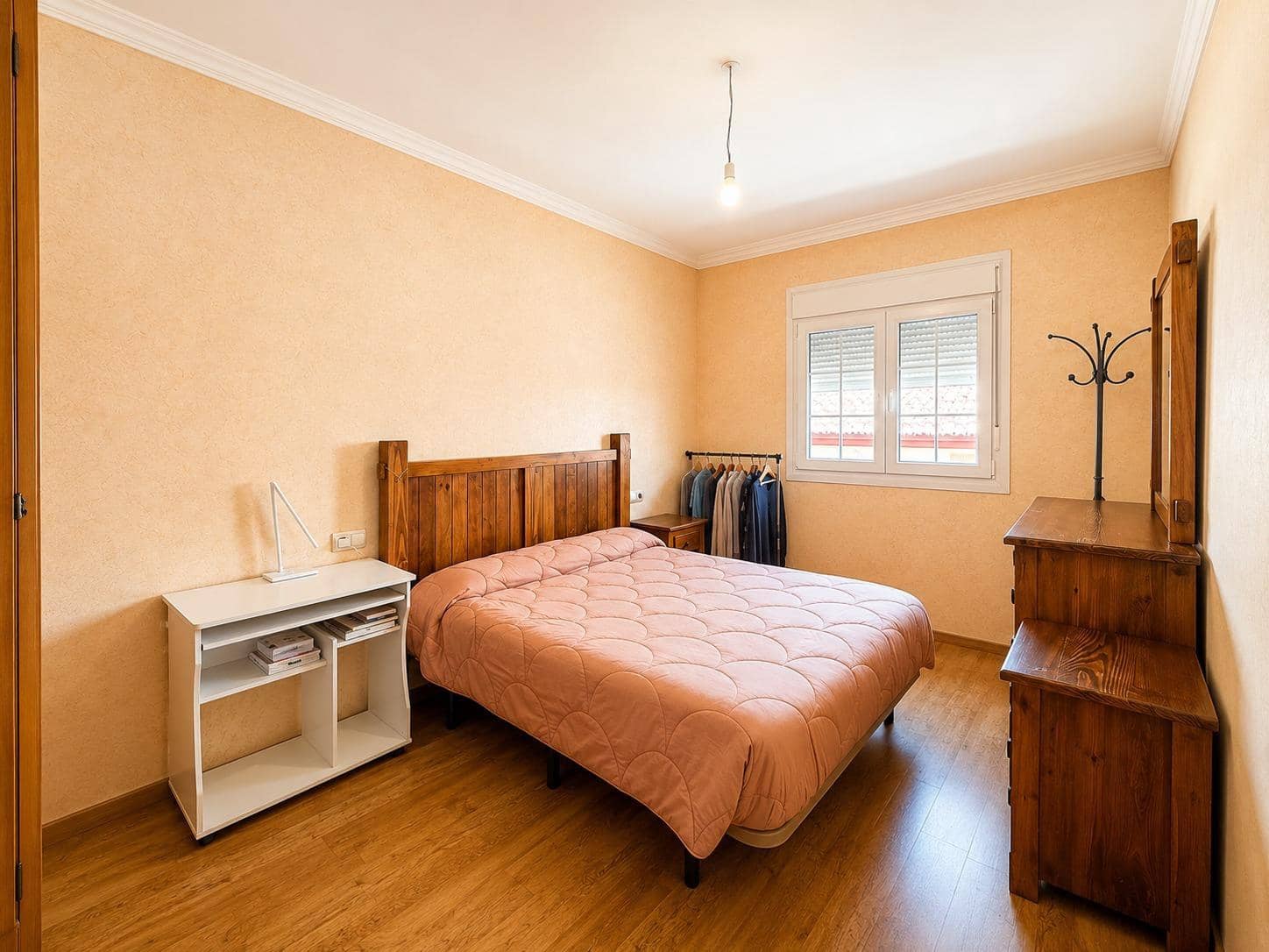 4 soveværelse Byhus til salg i Padul med garage - € 284.000 (Ref: 10171979)