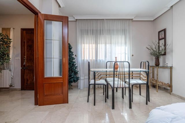 Chalet de 4 habitaciones en Albolote en venta con piscina - 299.000 € (Ref: 10171981)