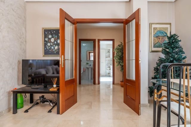 Chalet de 4 habitaciones en Albolote en venta con piscina - 299.000 € (Ref: 10171981)