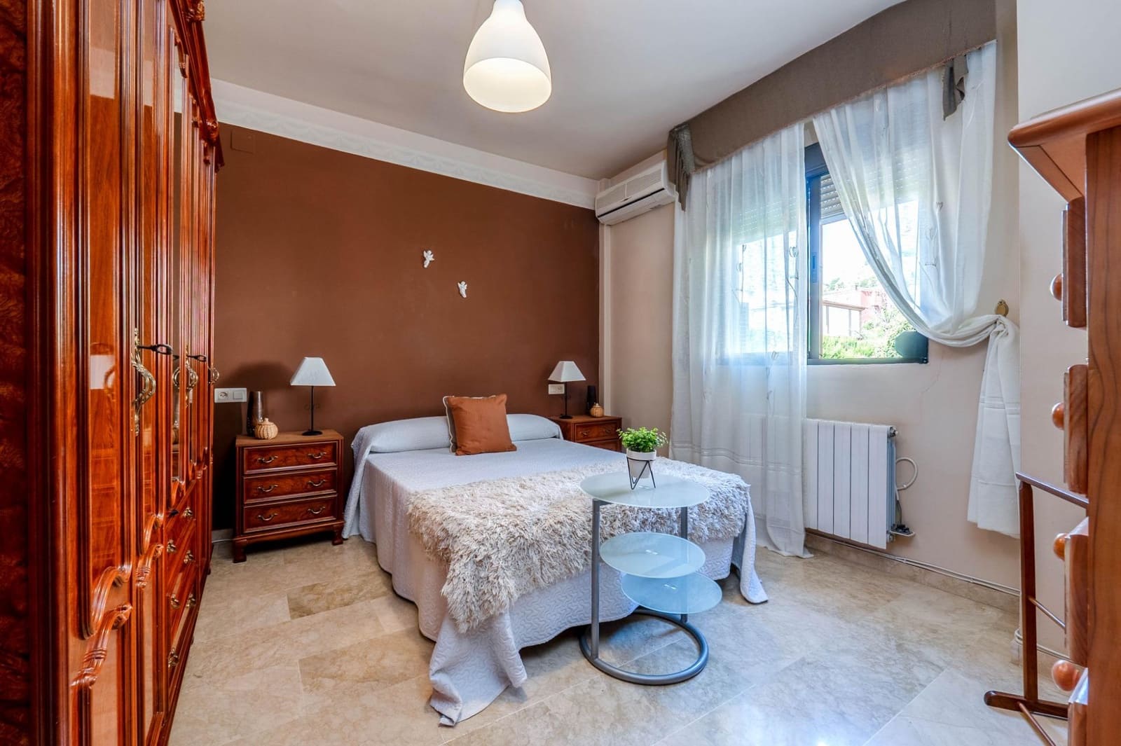 Chalet de 4 habitaciones en Albolote en venta con piscina - 299.000 € (Ref: 10171981)