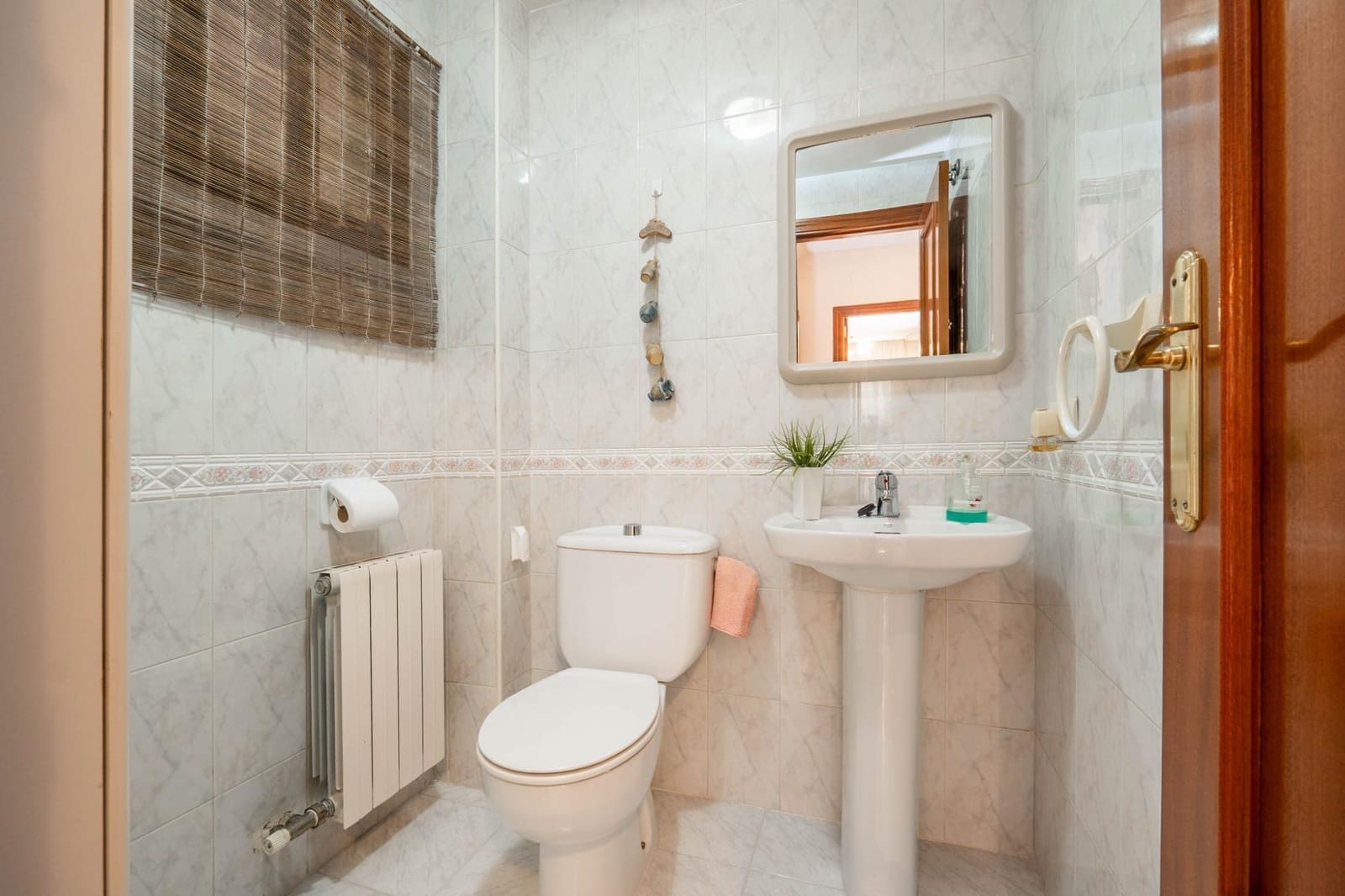 Chalet de 4 habitaciones en Albolote en venta con piscina - 299.000 € (Ref: 10171981)