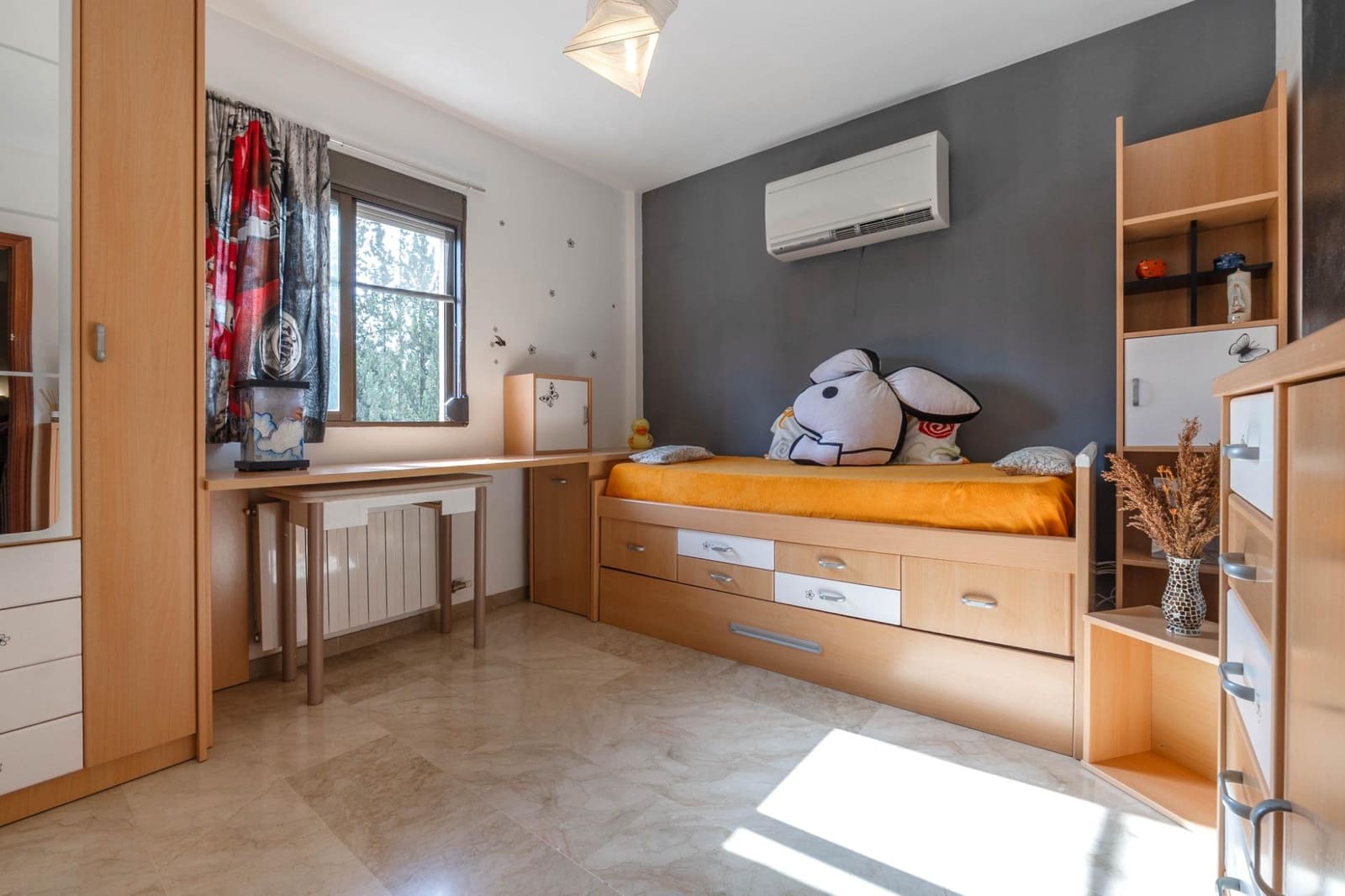 Chalet de 4 habitaciones en Albolote en venta con piscina - 299.000 € (Ref: 10171981)