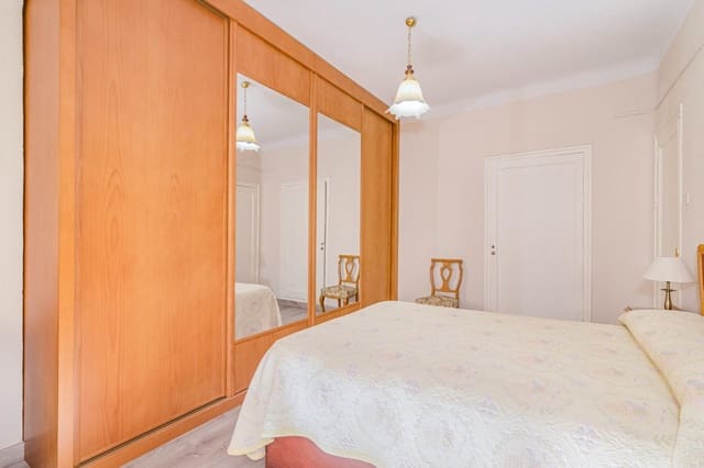 3 bedroom Flat for sale in Granada city - € 240,000 (Ref: 10171982)