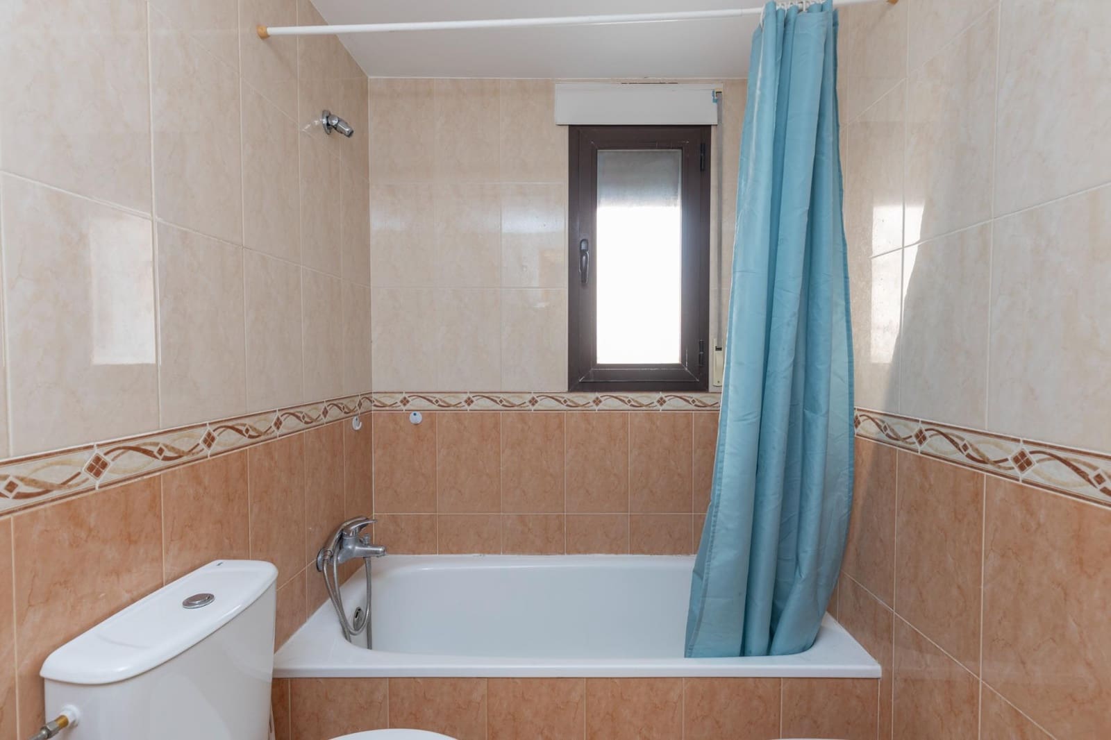 3 slaapkamer Halfvrijstaande villa te koop in Monachil met garage - € 245.000 (Ref: 10171983)
