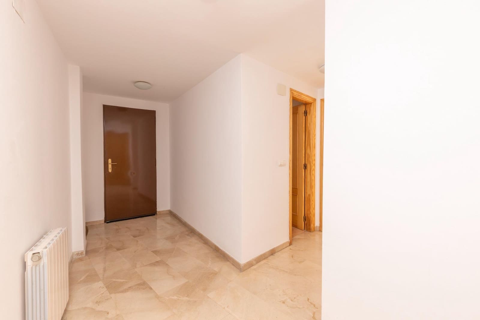 3 slaapkamer Halfvrijstaande villa te koop in Monachil met garage - € 245.000 (Ref: 10171983)