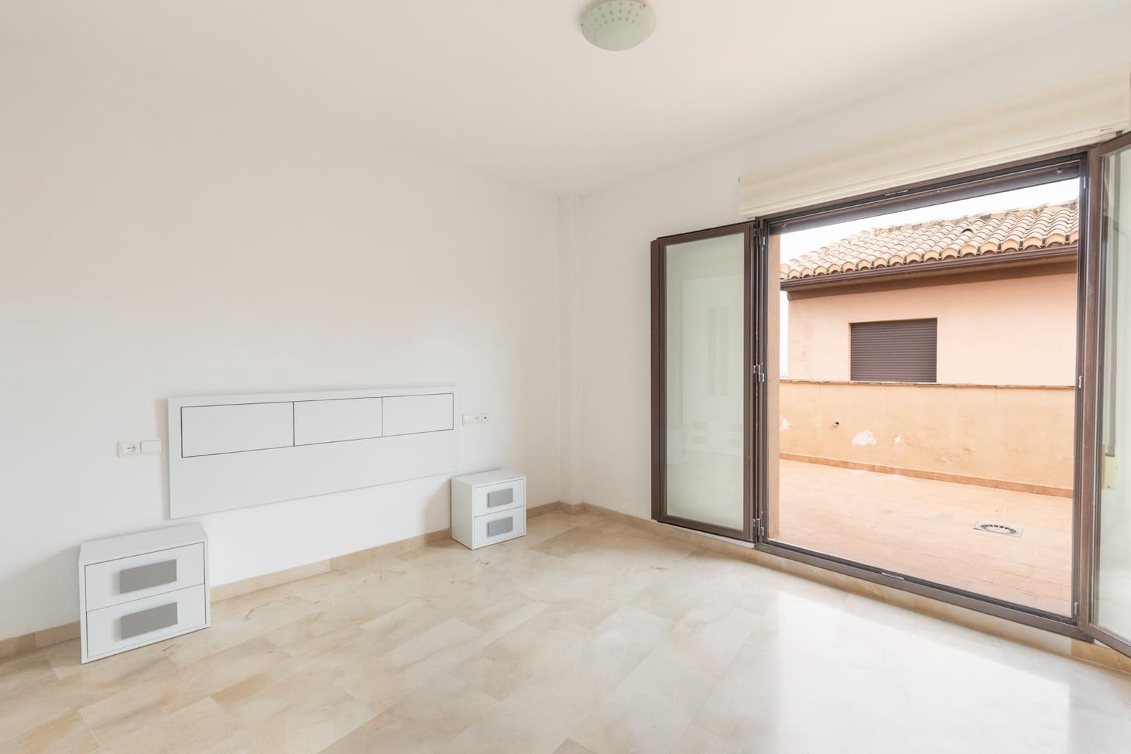 3 slaapkamer Halfvrijstaande villa te koop in Monachil met garage - € 245.000 (Ref: 10171983)