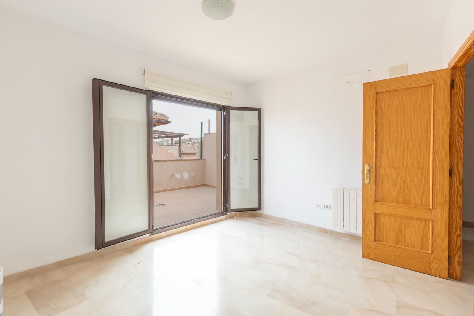 3 slaapkamer Halfvrijstaande villa te koop in Monachil met garage - € 245.000 (Ref: 10171983)