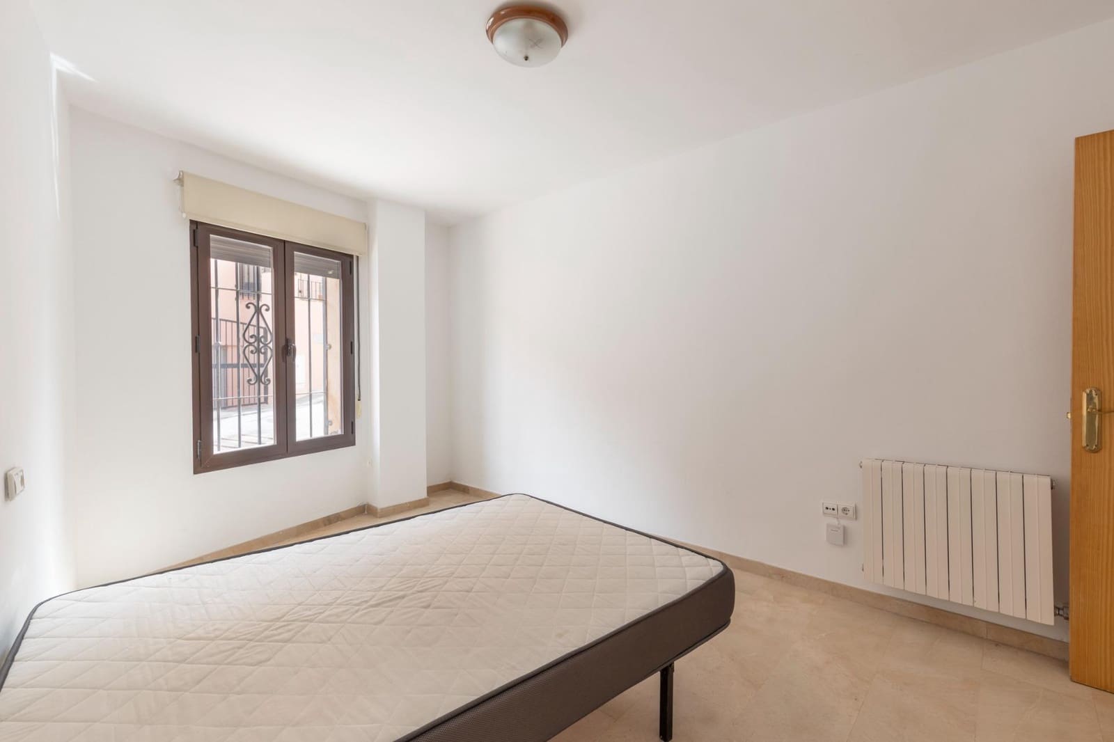 3 slaapkamer Halfvrijstaande villa te koop in Monachil met garage - € 245.000 (Ref: 10171983)