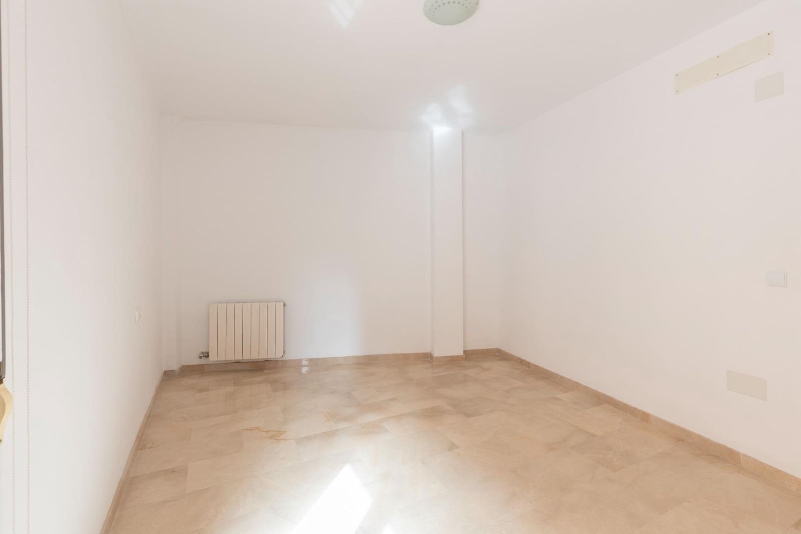 3 slaapkamer Halfvrijstaande villa te koop in Monachil met garage - € 245.000 (Ref: 10171983)