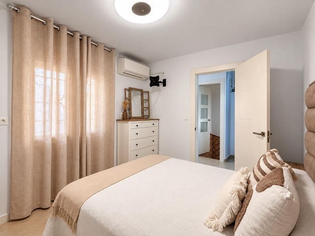 4 bedroom Terraced Villa for sale in Padul with garage - € 265,000 (Ref: 10171985)