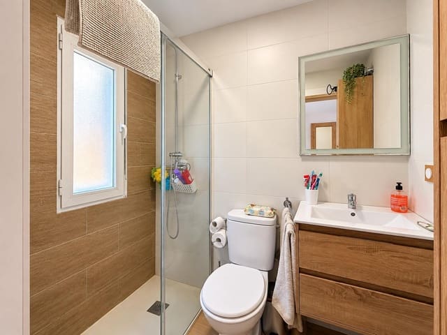 4 bedroom Terraced Villa for sale in Padul with garage - € 265,000 (Ref: 10171985)