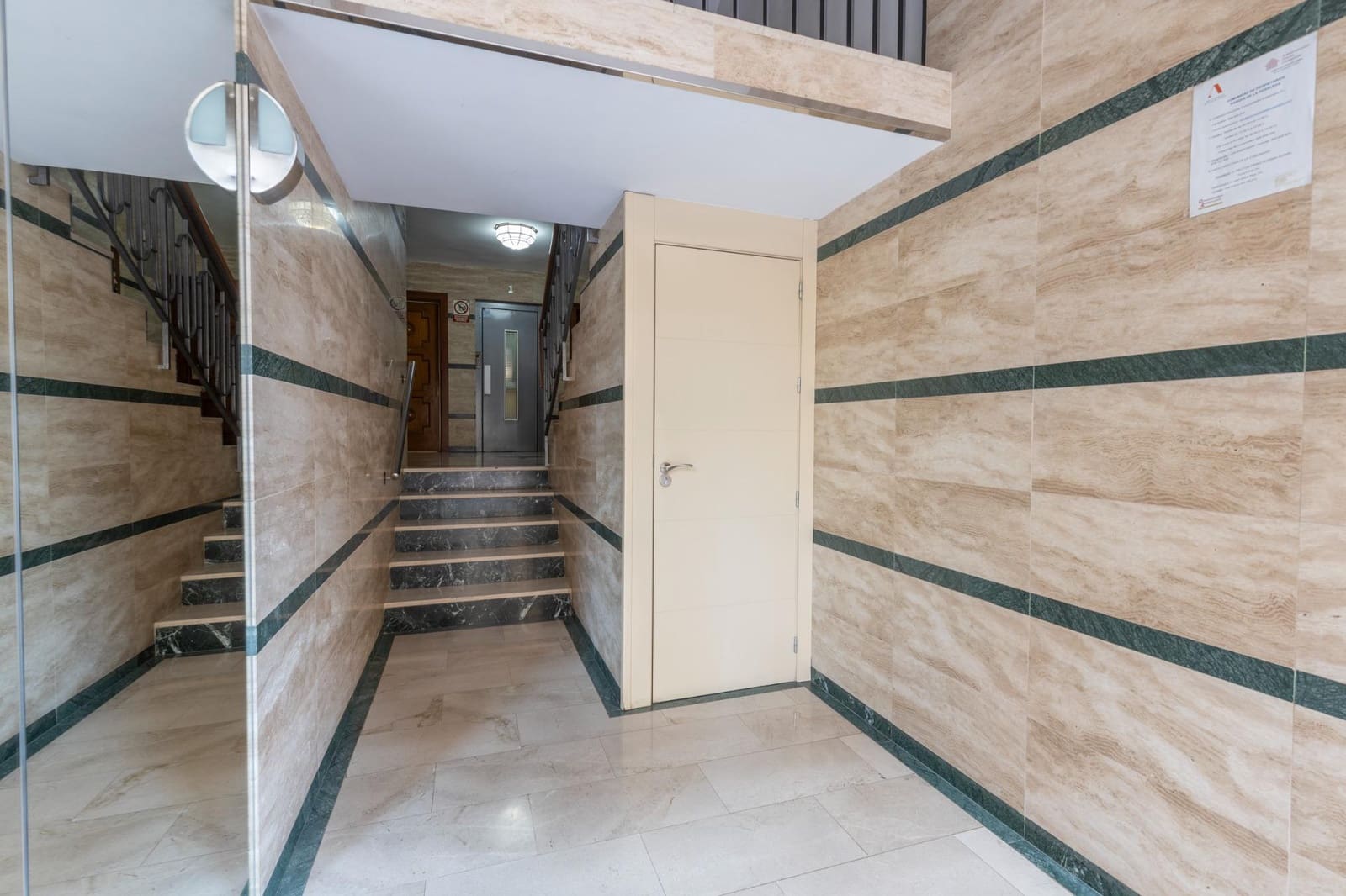 4 chambre Appartement à vendre à Grenade ville avec garage - 383 431 € (Ref: 10171986)