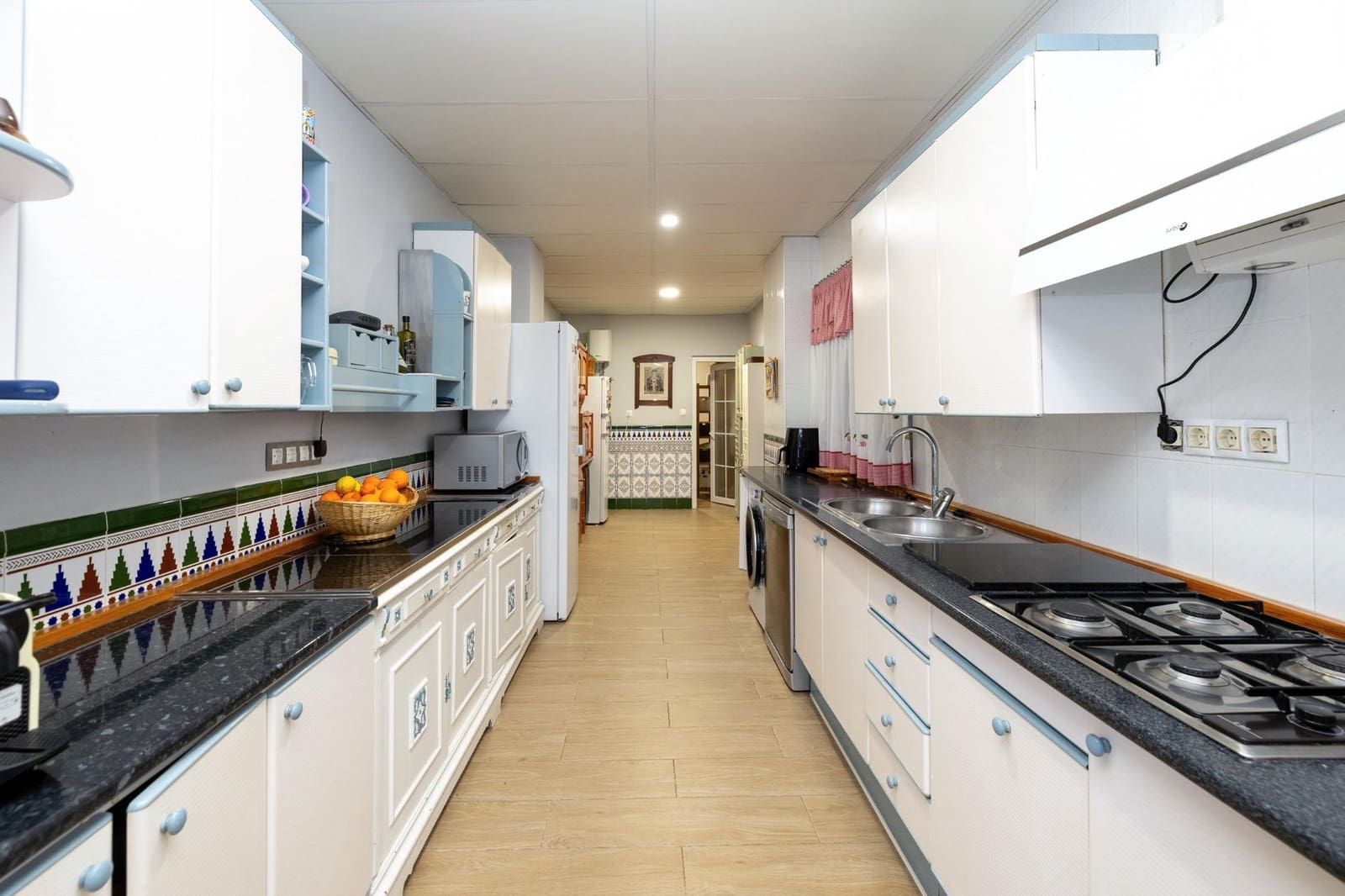 4 sypialnia Dom na sprzedaż w Belicena z garażem - 317 000 € (Ref: 10171988)