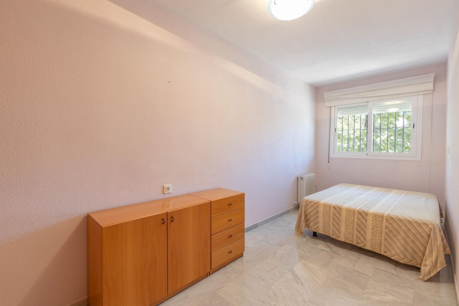 Adosado de 3 habitaciones en Granada ciudad en venta con piscina garaje - 354.000 € (Ref: 10171989)